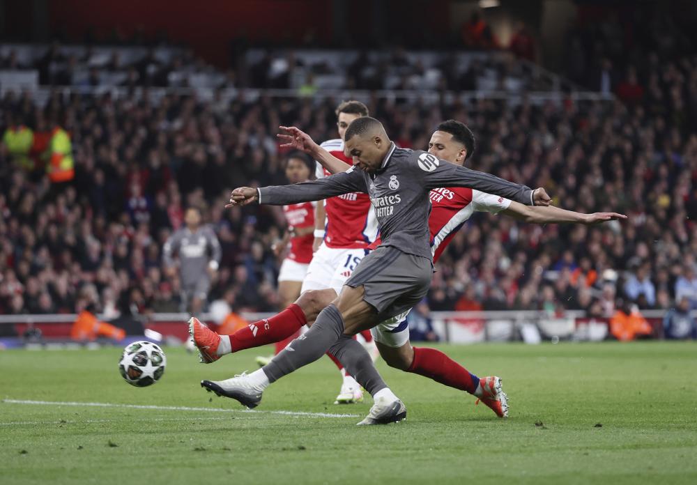 足球不仅是 足球不仅是